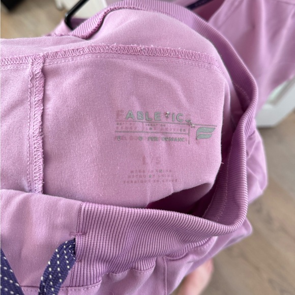 Fabletics Scrub Set - Picture 4 of 4